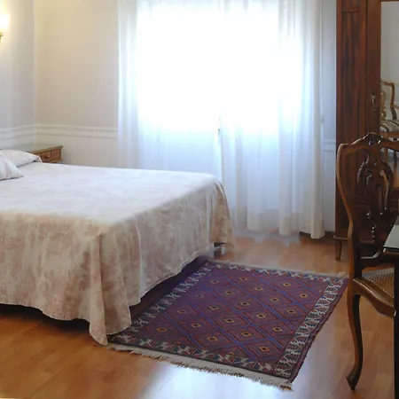 兰斯洛特酒店 3*