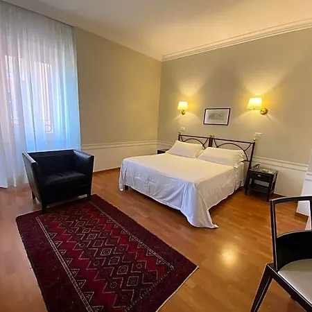 Hotel Lancelot 3*