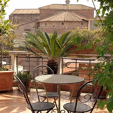 Lancelot Hotel 3*