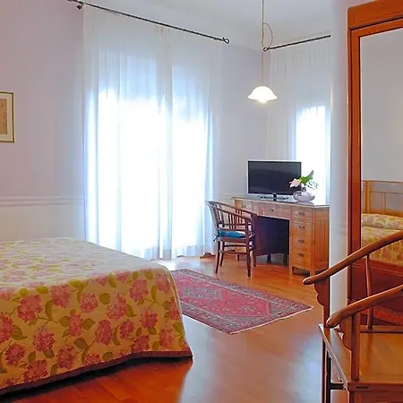Hotel Lancelot 3*