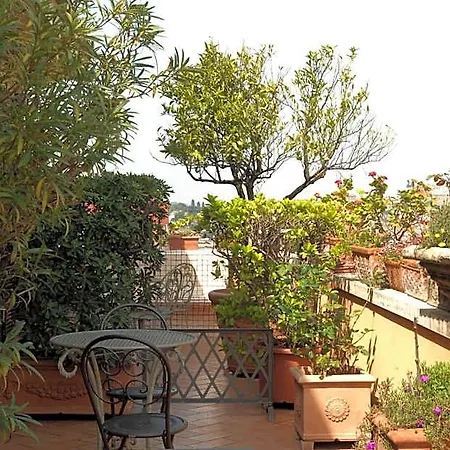 Lancelot Hotel