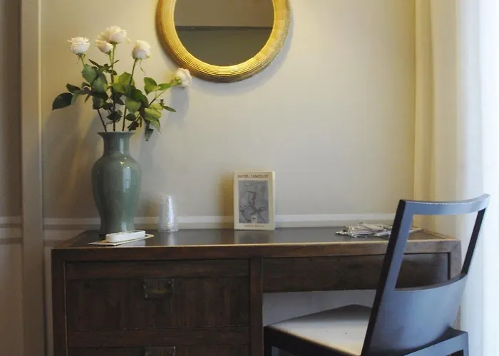 Lancelot Hotel 3*
